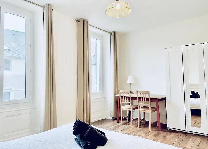 Appartement Pinede - 2 Chambres - Centre Ville